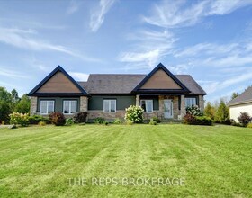 206 Country Lane Drive S, Lanark, ON , MLS #X13174096 , Image - 1