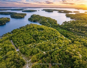 22 Bayview Drive, Parry Sound, ON , MLS #X13201166 , Image - 1
