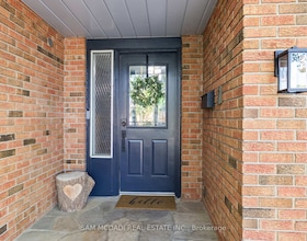 32 Milverton Close, Hamilton, ON , MLS #X13210056 , Image - 1