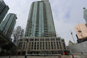 18 Yonge Street, Toronto, ON