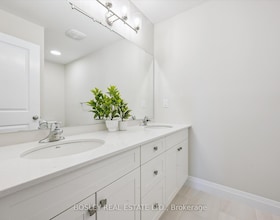 127 Catherine Street, Waterloo, ON , MLS #X13214662 , Image - 1