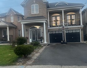 23 Roundstone Drive, Peel, ON
