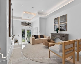 39 Derwyn Road, Toronto, ON , MLS #E13782306 , Image - 1