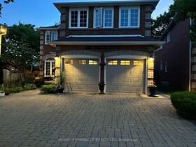 5522 Fleur-De-Lis Court, Peel, ON , MLS #W13418262 , Image - 1