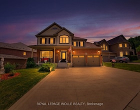 805 Munich Circle, Waterloo, ON , MLS #X13418988 , Image - 1
