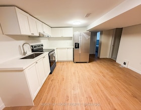 300 South Kingsway N/A, Toronto, ON , MLS #W13759324 , Image - 1