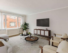 18 Anglesey Boulevard, Toronto, ON , MLS #W13422388 , Image - 1