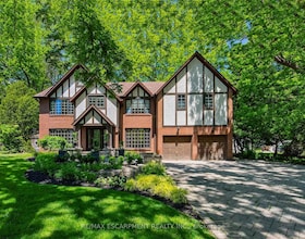 23 Lantern Lane, Hamilton, ON , MLS #X13427820 , Image - 1
