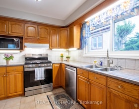 652 Upper Wentworth Street, Hamilton, ON , MLS #X13432396 , Image - 1
