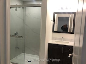 39 Little Britain Crescent, Peel, ON , MLS #W13436984 , Image - 1