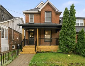 7 Heyworth Crescent, Toronto, ON , MLS #E13617390 , Image - 1