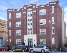 448 Spadina Road, Toronto, ON , MLS #C13440026 , Image - 1