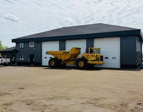 73 Twin City Cross Roads, Thunder Bay, ON , MLS #X13446492 , Image - 1