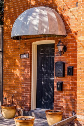 270 Queen Street S, Hamilton, ON , MLS #X13453078 , Image - 1