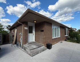 135 Bonham Boulevard, Peel, ON , MLS #W13462010 , Image - 1