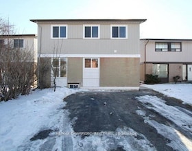 11 Golden Gate Drive, Peel, ON