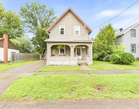 652 Moffat Street, Renfrew, ON , MLS #X13472956 , Image - 1