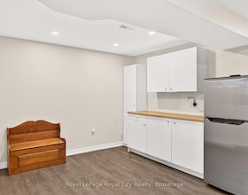 9 Darren Place, Wellington, ON , MLS #X13488690 , Image - 1