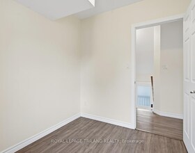876 Van Street, Middlesex, ON , MLS #X13494928 , Image - 1
