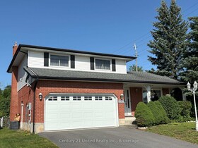2317 Woodglade Boulevard, Peterborough, ON