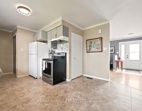 41 Meadowbrook Drive, Renfrew, ON , MLS #X13517706 , Image - 1
