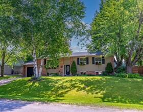 13 Douglas Crescent, Wellington, ON