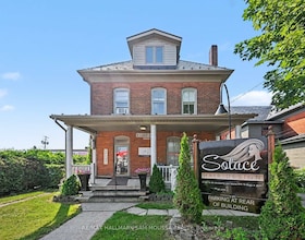 6 Lake Avenue W, Lanark, ON , MLS #X13585510 , Image - 1