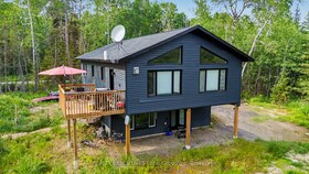 575 HART Road, Parry Sound, ON , MLS #X13599184 , Image - 1