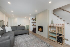 110 Zina Street, Dufferin, ON , MLS #W13608918 , Image - 1