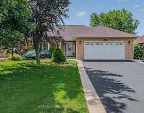 18 Sea Breeze Drive, Norfolk, ON , MLS #X13615390 , Image - 1