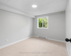 1096 Jalna Boulevard, Middlesex, ON , MLS #X13710604 , Image - 1