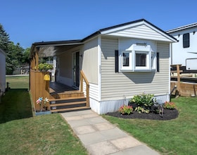 198 Springbank Drive, Middlesex, ON , MLS #X13624032 , Image - 1
