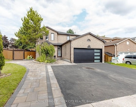 1530 Somergrove Crescent, Durham, ON , MLS #E13623168 , Image - 1