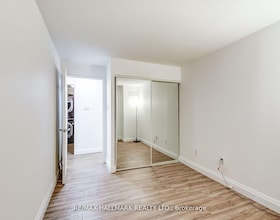 20 Harding Boulevard W, York, ON , MLS #N13478518 , Image - 1