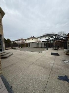 2133 Heidi Avenue, Halton, ON , MLS #W13484332 , Image - 1