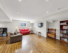 18 GATEWAY Avenue, Niagara, ON , MLS #X13485658 , Image - 1
