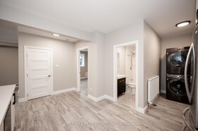 135 Ashbrook Court, Halton, ON , MLS #W13491044 , Image - 1