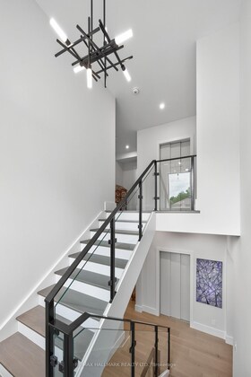 21 Allenwood Crescent, Toronto, ON , MLS #C13493682 , Image - 1