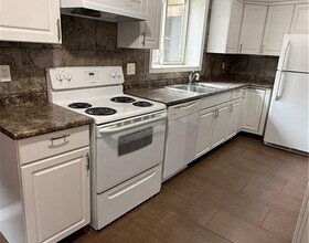 947 Main Street E, Hamilton, ON , MLS #X13499426 , Image - 1