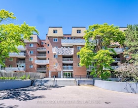 3025 The Credit Woodlands Drive, Peel, ON , MLS #W13501316 , Image - 1