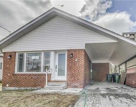 9 Merrian Road, Toronto, ON
