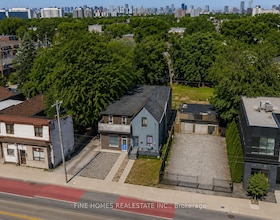 318 Dufferin Street, Toronto, ON
