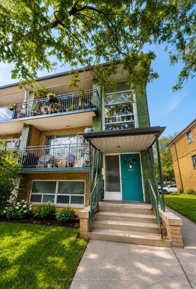 3877 Bathurst Street, Toronto, ON
