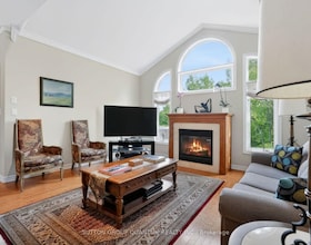 1536 Pinery Crescent, Halton, ON , MLS #W13594396 , Image - 1