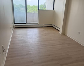 10330 Yonge Street W, York, ON , MLS #N13589650 , Image - 1