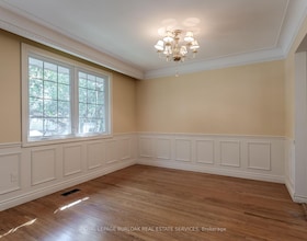 342 Bryant Crescent, Halton, ON , MLS #W13981272 , Image - 1