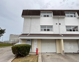 27 Trailridge Crescent, Toronto, ON