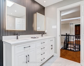 994 Courtland Drive, Hamilton, ON , MLS #X13558938 , Image - 1