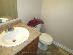 692 Oakcrossing Road, Middlesex, ON , MLS #X13633788 , Image - 1