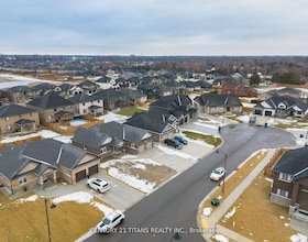 19 Tracy Drive, Chatham-Kent, ON , MLS #X13636592 , Image - 1
